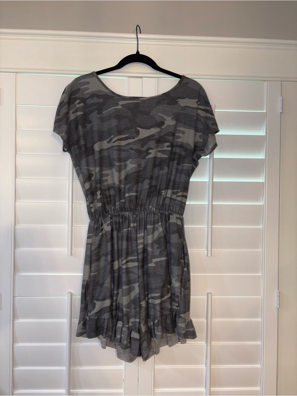 Women's Gray Camo Elastic-Waist Romper
